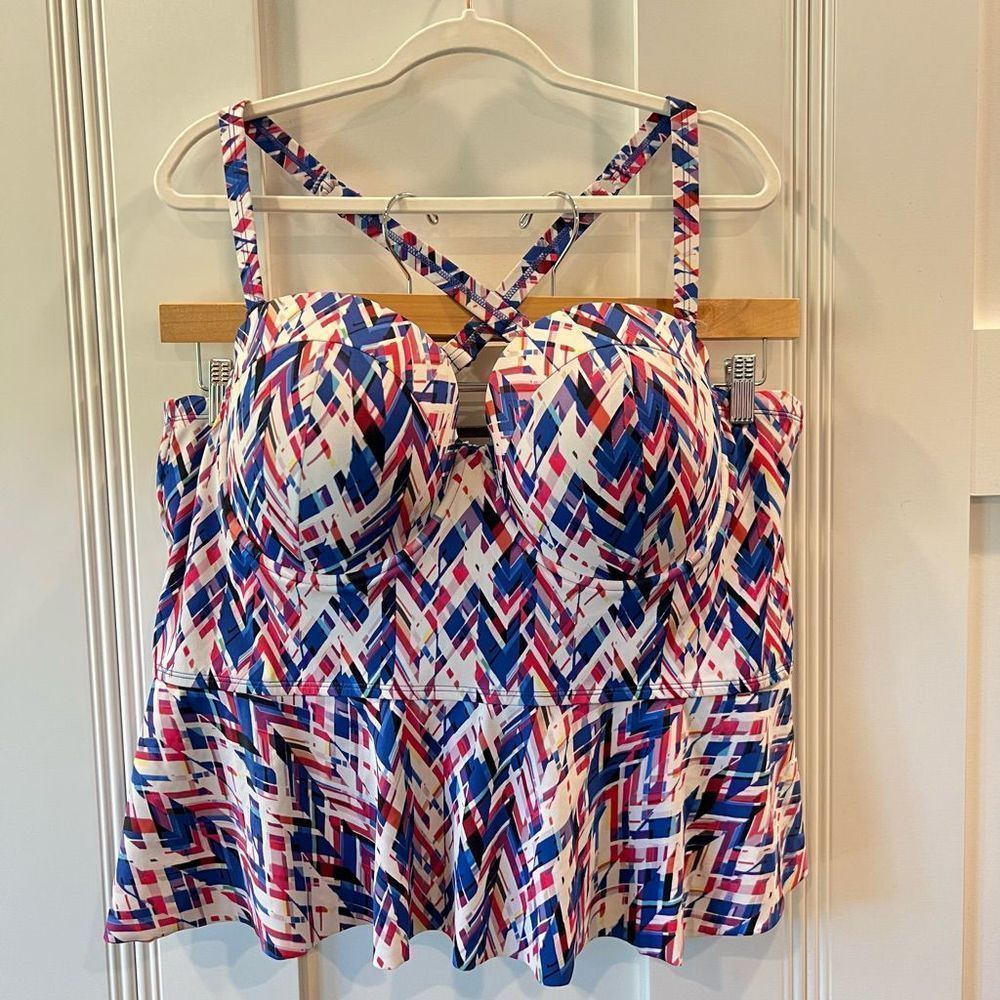 Torrid Tankini Swim Top Geo Print Peplum Push-up Pink and Blue Multicolor Size 4 - Picture 2 of 7